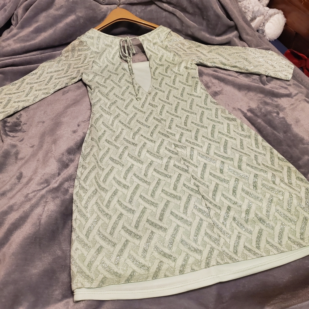 Dress - Picture 3 of 7